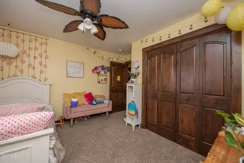 Bedroom - 929 Pheasant Run Ave, Dickinson, ND 58601 photo 5 of 11