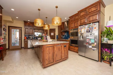 Kitchen - 929 Pheasant Run Ave, Dickinson, ND 58601 photo 2 of 12