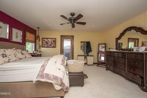 Bedroom - 929 Pheasant Run Ave, Dickinson, ND 58601 photo 8 of 11