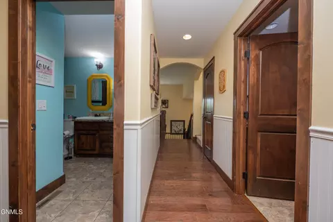 Entry Way - 929 Pheasant Run Ave, Dickinson, ND 58601 photo 6 of 6
