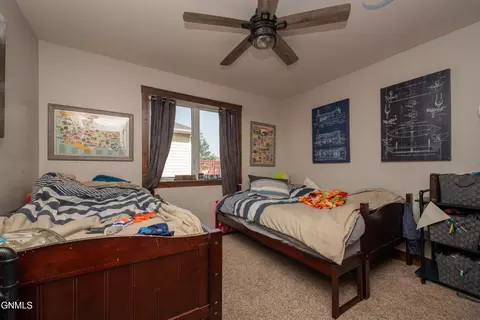 Bedroom - 929 Pheasant Run Ave, Dickinson, ND 58601 photo 1 of 11