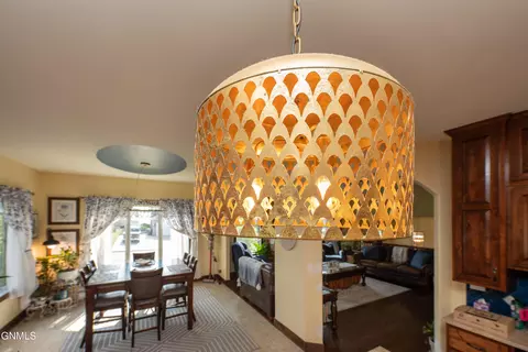 Dining - 929 Pheasant Run Ave, Dickinson, ND 58601 photo 5 of 5