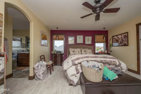 Bedroom - 929 Pheasant Run Ave, Dickinson, ND 58601 photo 9 of 11