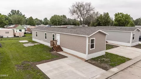 102 Deer St, Mandan, ND 58554
