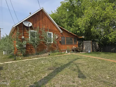 Other - 703 1st St E St E, Dickinson, ND 58601 photo 2 of 6