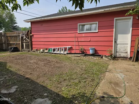 Exterior - 703 1st St E St E, Dickinson, ND 58601 photo 3 of 3