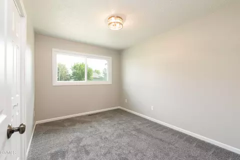 Bedroom - 748 8th Ave E, Dickinson, ND 58601 photo 2 of 5