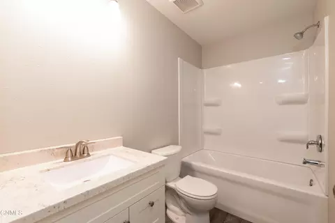 Bath - 748 8th Ave E, Dickinson, ND 58601 photo 1 of 2