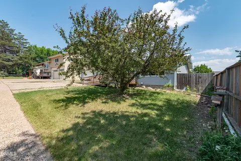 Exterior - 748 8th Ave E, Dickinson, ND 58601 photo 2 of 8