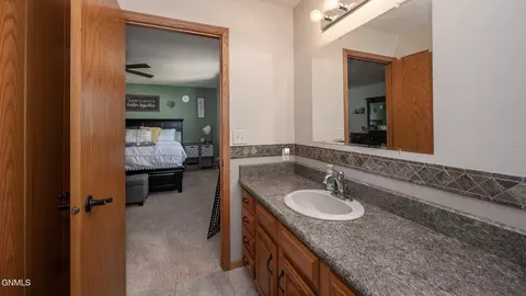 1501 4th Ave NE, Mandan, ND 58554 photo 8