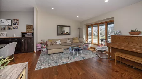 1501 4th Ave NE, Mandan, ND 58554 photo 17