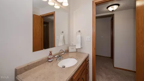1501 4th Ave NE, Mandan, ND 58554 photo 37