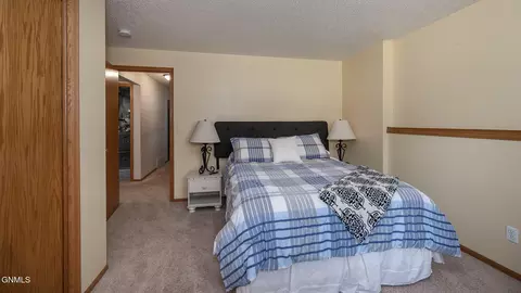 1501 4th Ave NE, Mandan, ND 58554 photo 33