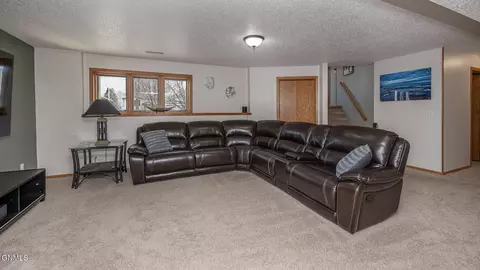 1501 4th Ave NE, Mandan, ND 58554 photo 31