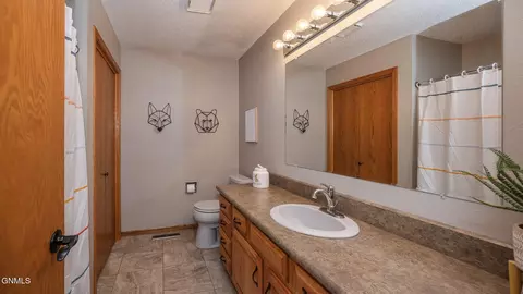 1501 4th Ave NE, Mandan, ND 58554 photo 11