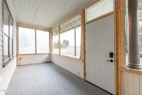 501 3rd Ave SE, Mandan, ND 58554 photo 5
