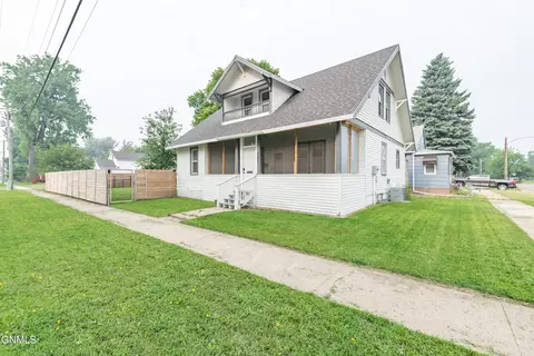 501 3rd Ave SE, Mandan, ND 58554