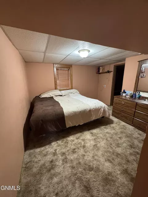 Bedroom - 1526 5th Ave Sw Ave SW, Jamestown, ND 58401 photo 5 of 5