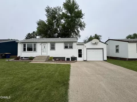 1526 5th Ave Sw Ave SW, Jamestown, ND 58401
