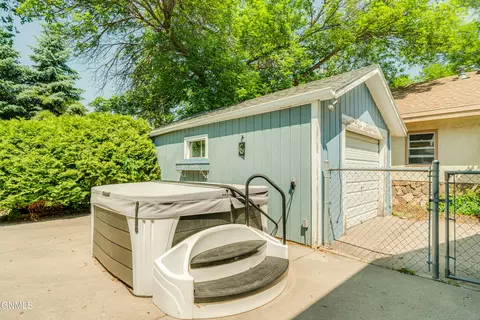 718 1st St, Bismarck, ND 58501 photo 42