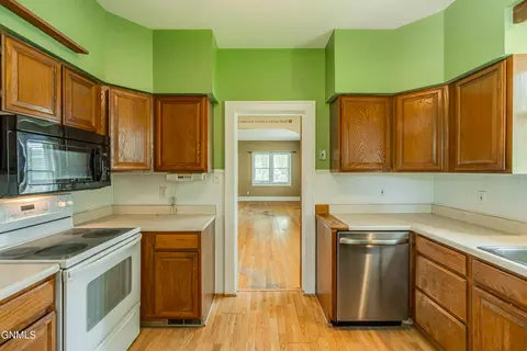 718 1st St, Bismarck, ND 58501 photo 25