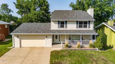 212 Estevan Dr, Bismarck, ND 58503