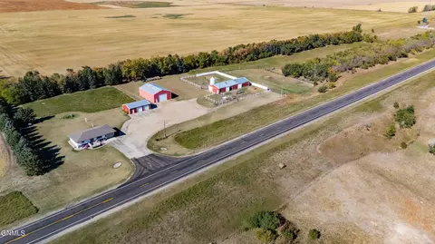 549 16th Ave NW, Turtle Lake, ND 58575
