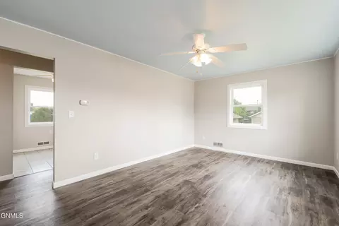 Living - 202 10th Ave NE, Mandan, ND 58554 photo 1 of 2
