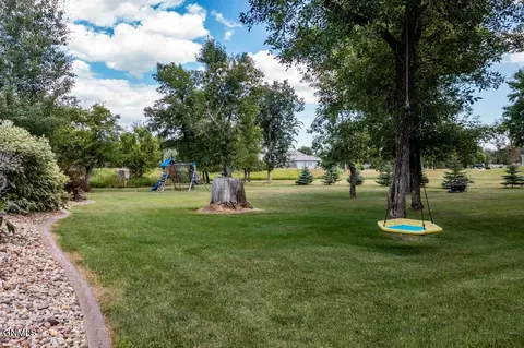 Exterior - 4403 Daniel St, Bismarck, ND 58504 photo 10 of 13