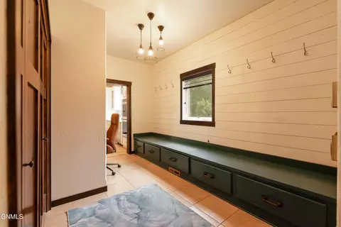 Entry Way - 4403 Daniel St, Bismarck, ND 58504 photo 5 of 6