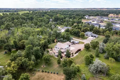 View/Area - 4403 Daniel St, Bismarck, ND 58504 photo 3 of 13