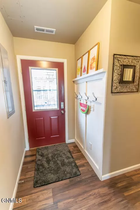 Entry Way - 6947 Majestic Loop, Lincoln, ND 58504 photo 2 of 4