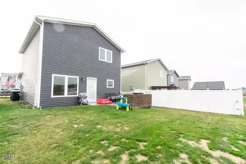 Exterior - 6947 Majestic Loop, Lincoln, ND 58504 photo 3 of 6