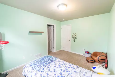 Bedroom - 6947 Majestic Loop, Lincoln, ND 58504 photo 2 of 3