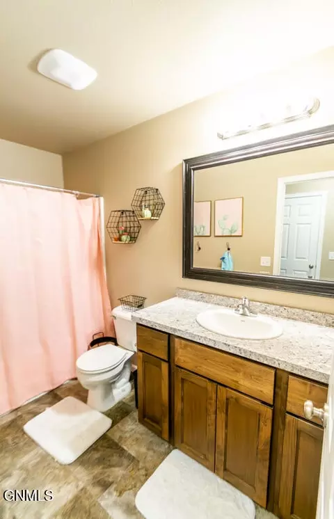 Bath - 6947 Majestic Loop, Lincoln, ND 58504 photo 6 of 6