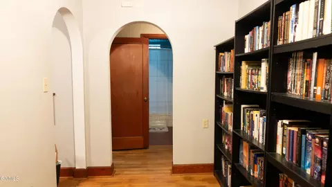 Entry Way - 317 D Ave, Bismarck, ND 58501 photo 4 of 6