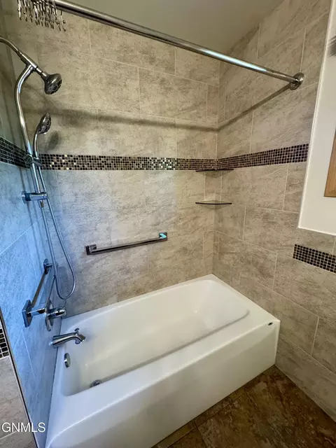 122 Kavaney Dr, Bismarck, ND 58501 photo 10