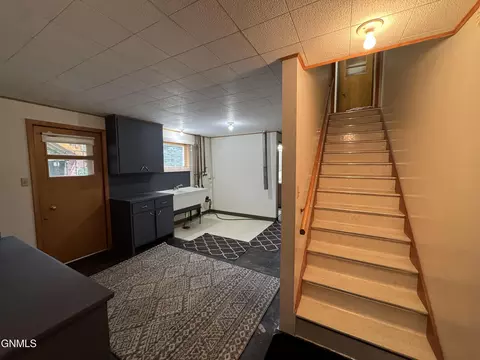 122 Kavaney Dr, Bismarck, ND 58501 photo 22