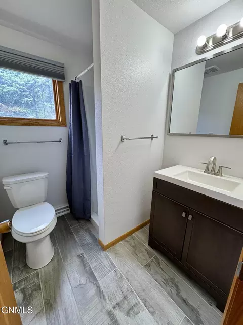 122 Kavaney Dr, Bismarck, ND 58501 photo 30