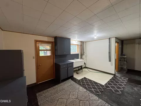 122 Kavaney Dr, Bismarck, ND 58501 photo 23