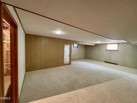 122 Kavaney Dr, Bismarck, ND 58501 photo 32