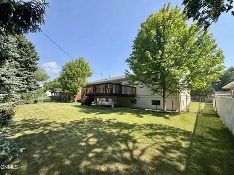 122 Kavaney Dr, Bismarck, ND 58501 photo 34