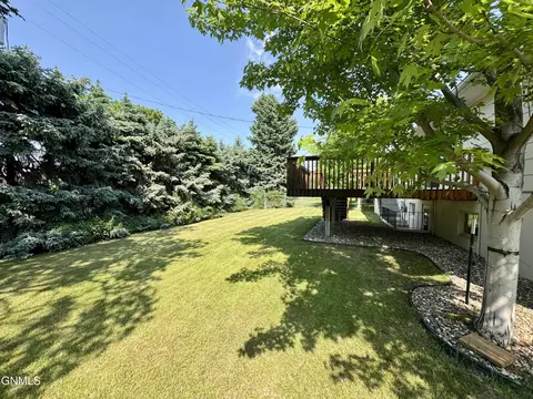 122 Kavaney Dr, Bismarck, ND 58501 photo 27