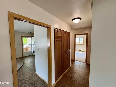 122 Kavaney Dr, Bismarck, ND 58501 photo 15