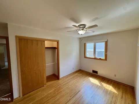 122 Kavaney Dr, Bismarck, ND 58501 photo 21