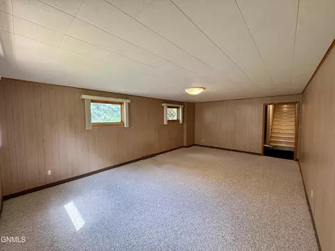 122 Kavaney Dr, Bismarck, ND 58501 photo 26