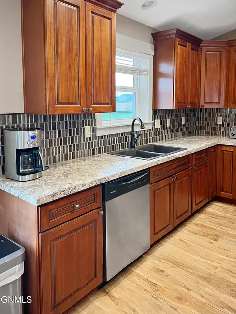 Kitchen - 13662 Cherry St NW, Williston, ND 58801 photo 4 of 7