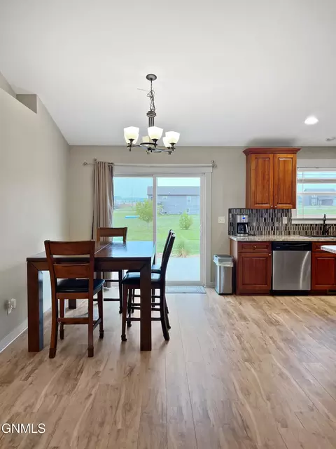 Dining - 13662 Cherry St NW, Williston, ND 58801 photo 2 of 2