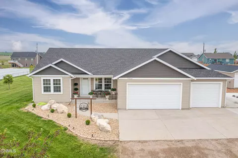 13662 Cherry St NW, Williston, ND 58801