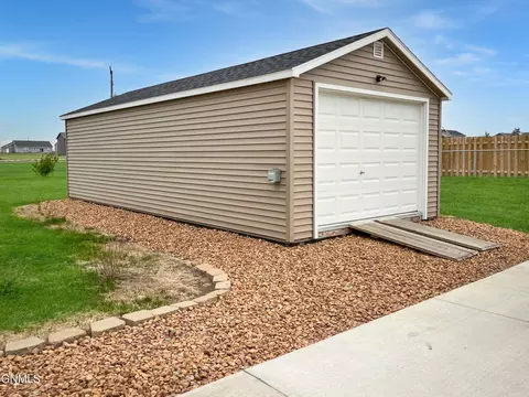 Other - 13662 Cherry St NW, Williston, ND 58801 photo 6 of 10